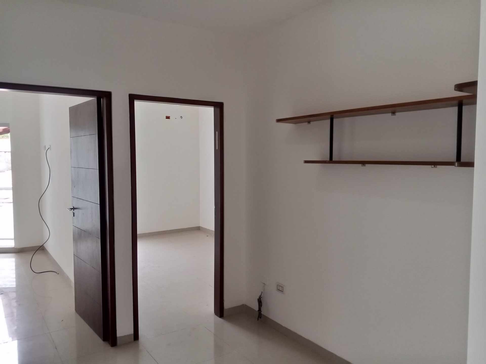 Casa [CONDOMINIO JERUSALEN| 4TO. Y 5TO. ANILLO ZONA NORTE ENTRE RADIAL 26 Y 27 CERCA DE MALL LAS BRISAS] ALQUILER SIN MUEBLES CASA DE 2 PLANTAS, DE 3 DORMITORIOS PET FRIENDLY, CON DEPENDENCIAS Y PARQUEO TECHADO Foto 10