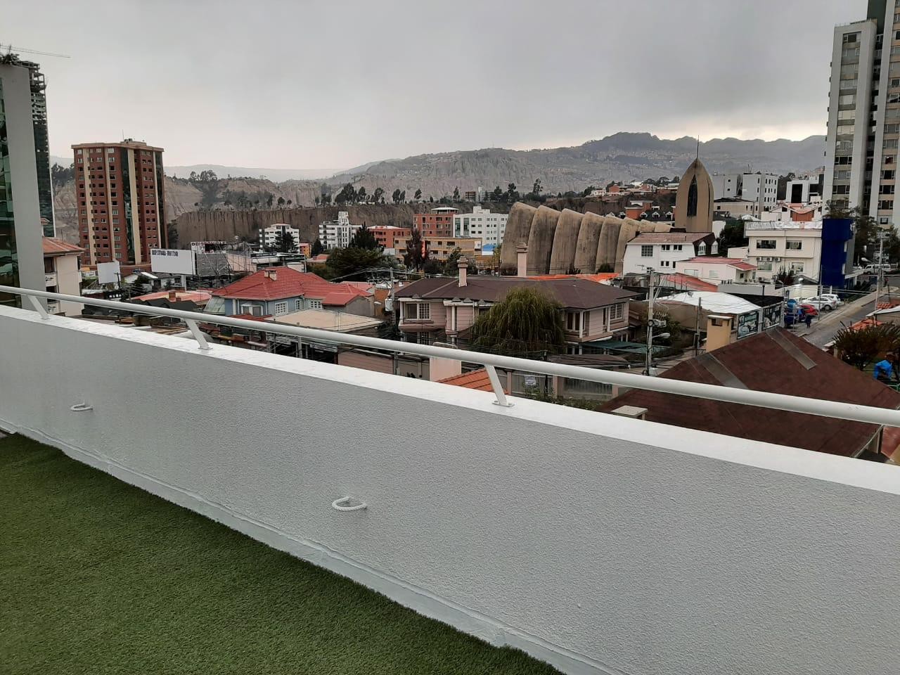 Departamento en Los Pinos en La Paz 2 dormitorios 2 baños 1 parqueos Foto 1
