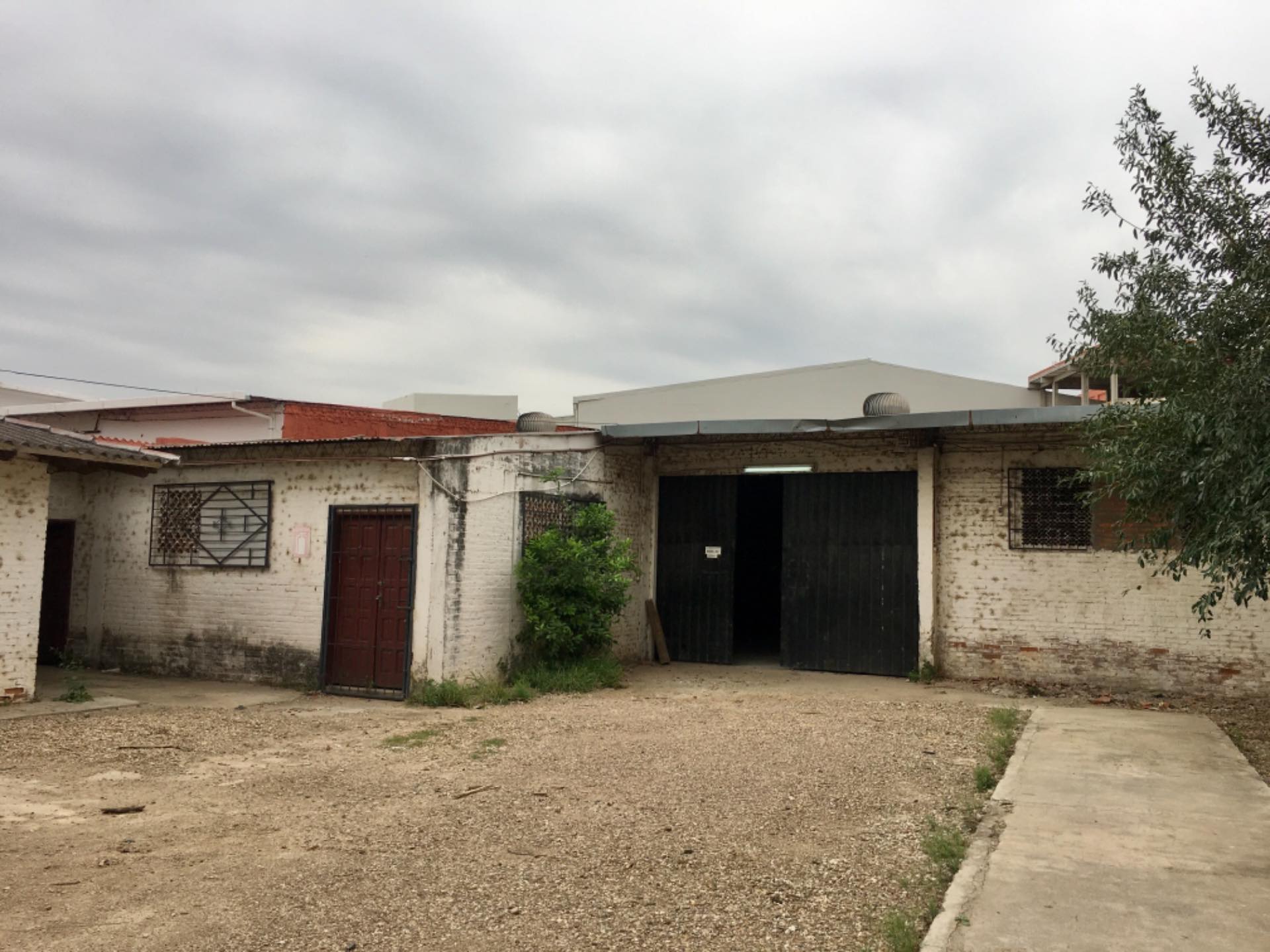 Galpón en AlquilerAv. Brasil cerca Feria Barrio Lindo Foto 6