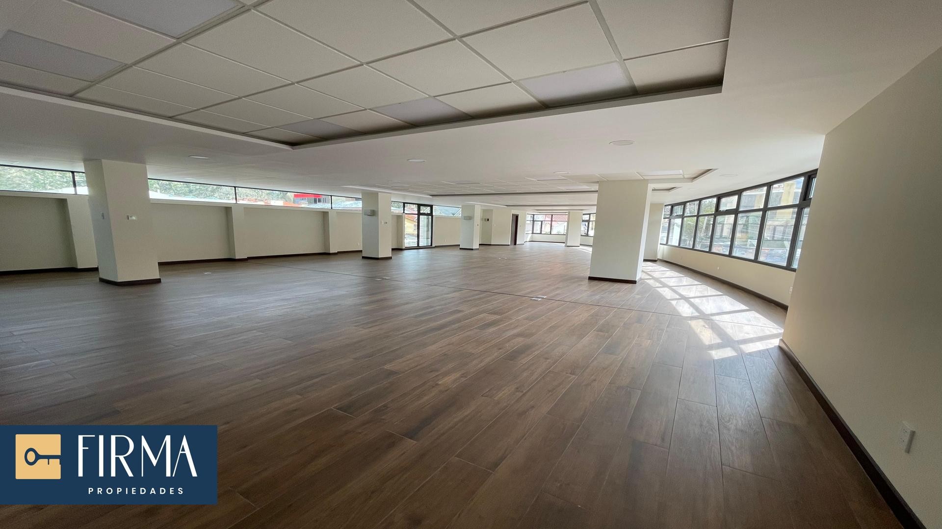 En Venta a $us 2,393,490 Foto 2