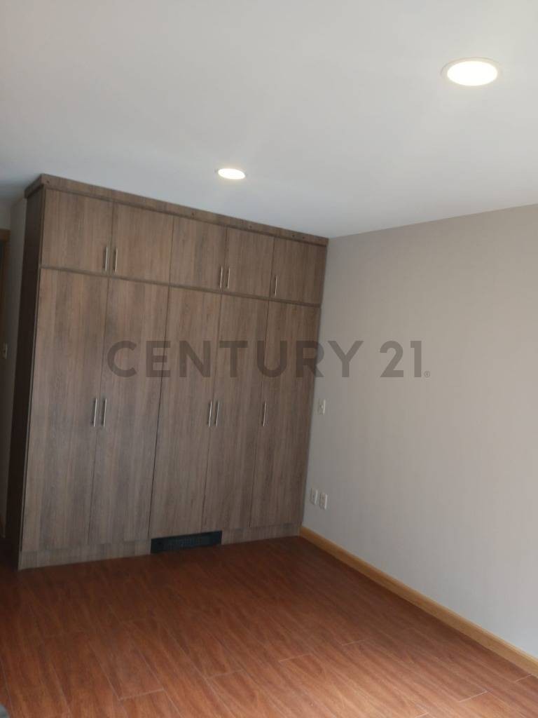 Departamento en Achumani en La Paz 4 dormitorios 5 baños 1 parqueos Foto 12