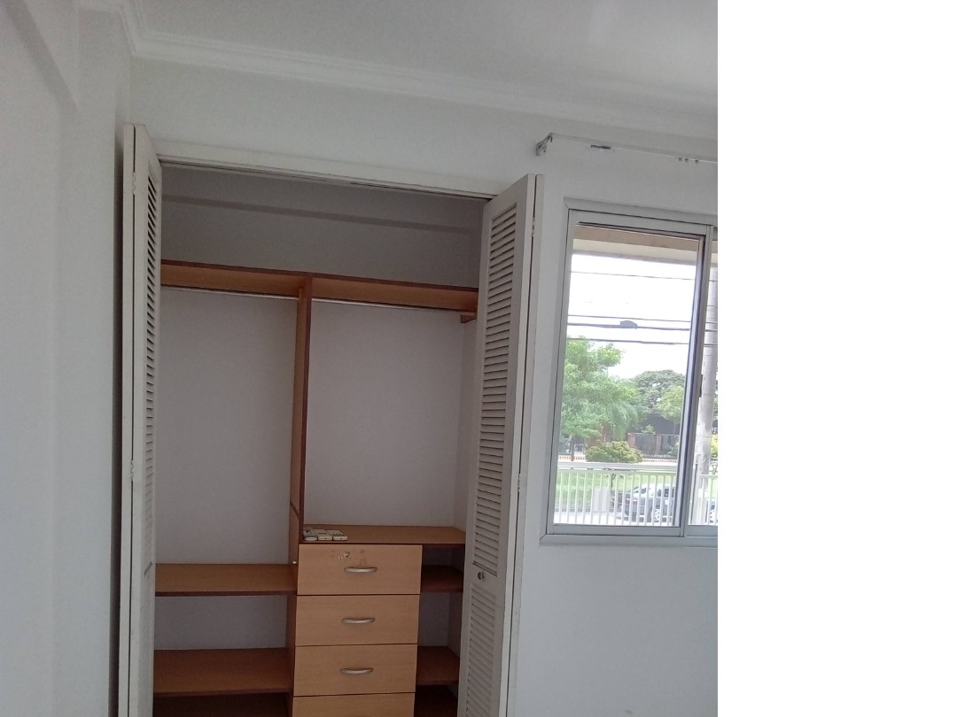 Departamento en VentaAv. Beni entre 4 y 5 anillo Condominio Valeria 1 Foto 14