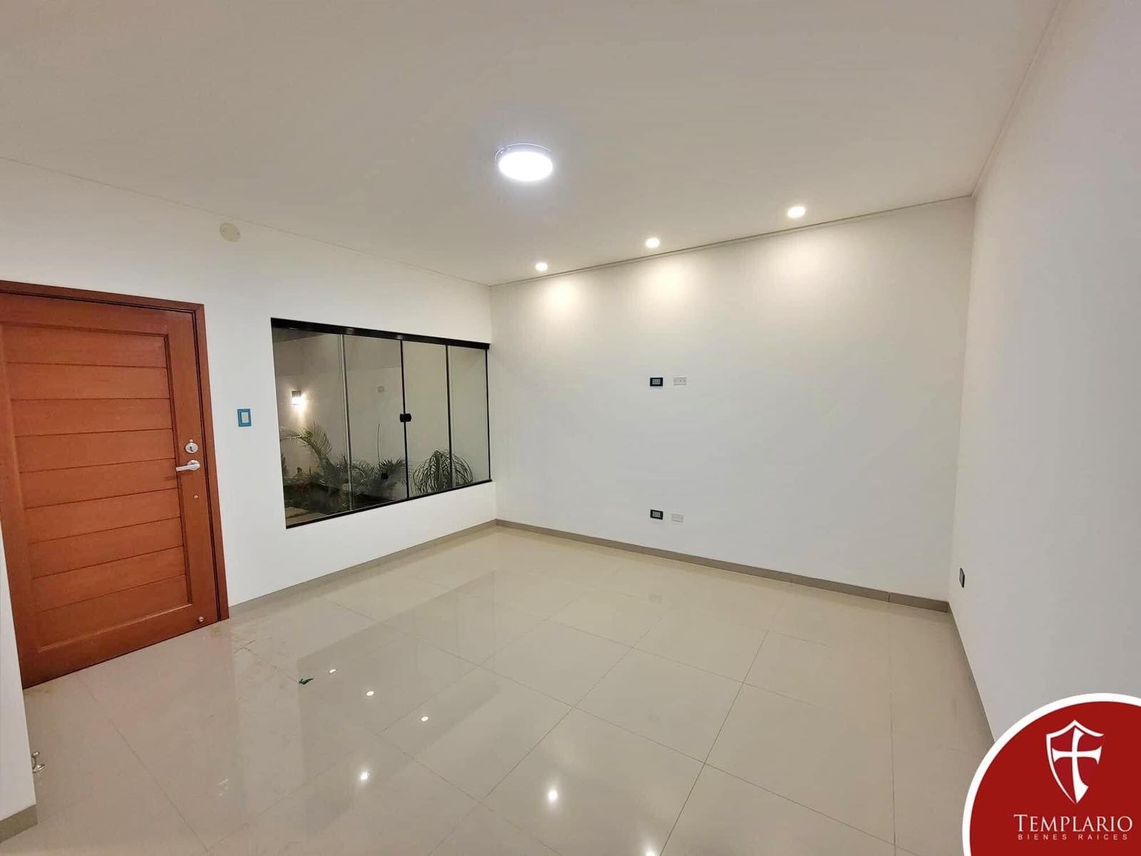 Casa en Entre 5to y 6to anillo Sur en Santa Cruz de la Sierra 3 dormitorios 4 baños 2 parqueos Foto 10