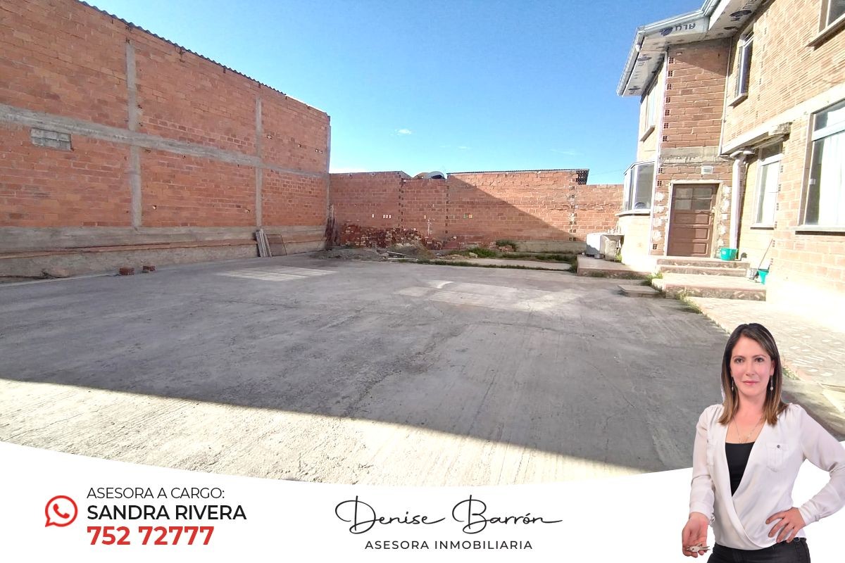 Casa en Mallasa en La Paz 3 dormitorios 3 baños 4 parqueos Foto 2