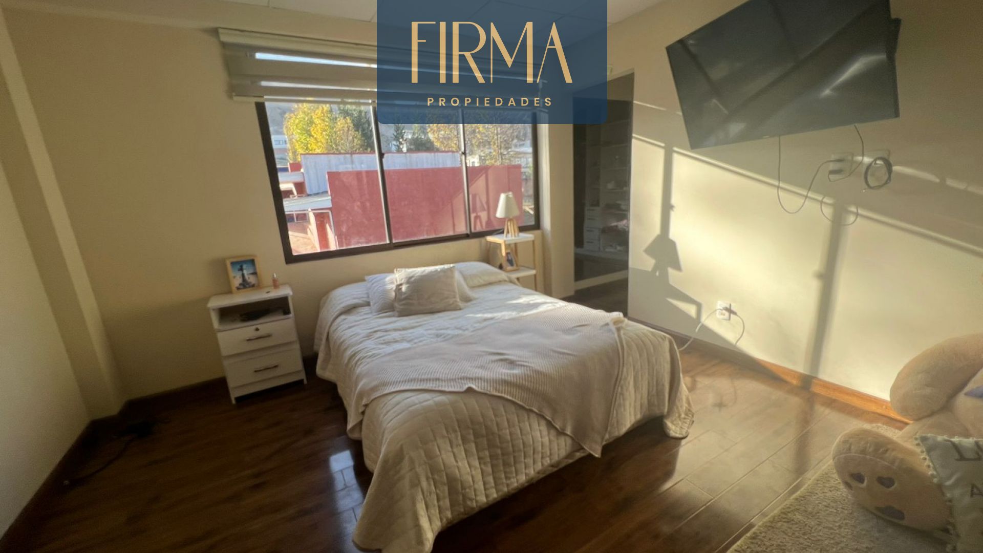 Casa en VentaCOMPRA ESTA CASA EN MALLASILLA 4 dormitorios 6 baños 2 parqueos Foto 15