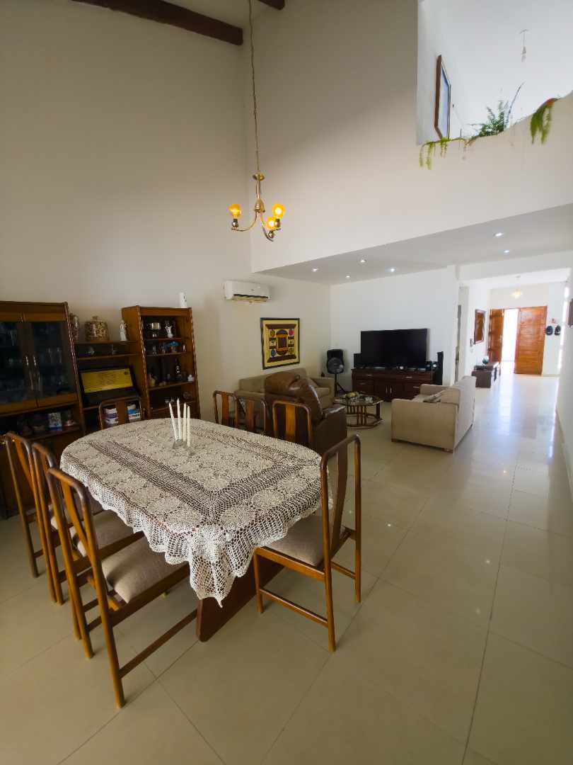Casa en Venta𝗘𝗻 𝗲𝗹 𝗰𝗼𝗿𝗮𝘇𝗼́𝗻 𝗱𝗲 𝗘𝗾𝘂𝗶𝗽𝗲𝘁𝗿𝗼𝗹, 𝘁𝘂 𝗵𝗼𝗴𝗮𝗿 𝗱𝗲 𝗹𝘂𝗷𝗼 𝘁𝗲 𝗲𝘀𝗽𝗲𝗿𝗮❗  Foto 3