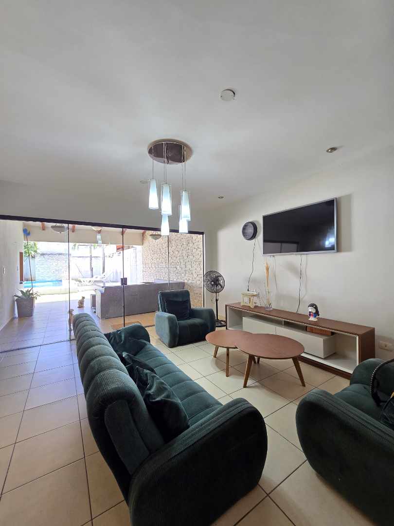 Casa en VentaZONA NORTE Km 8   1 /2 4 dormitorios 4 baños 2 parqueos Foto 15