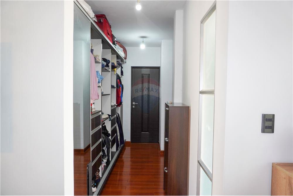 En Venta a $us 210,000 Foto 12