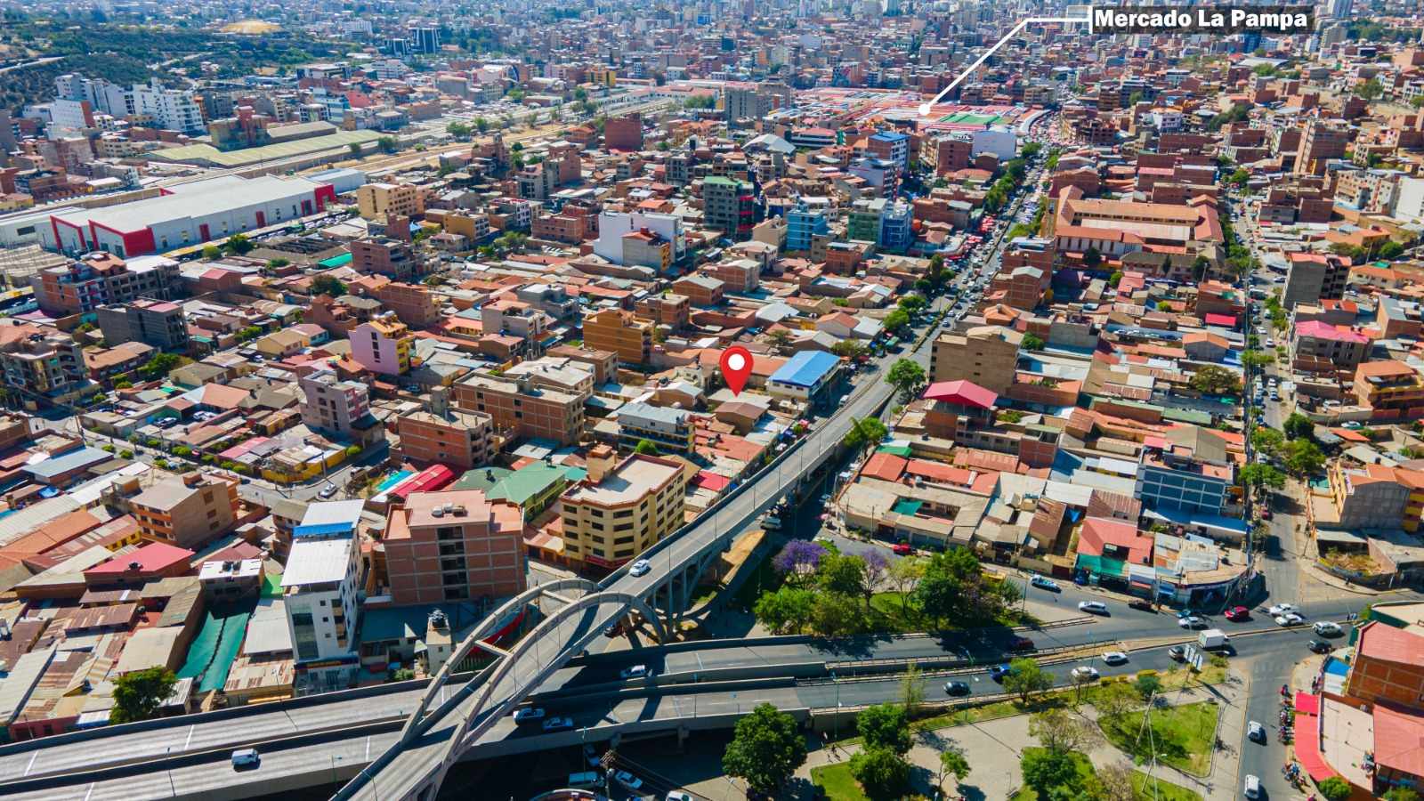 Casa en VentaAv. República - Y Av. 6 de agosto Sur 3 dormitorios 2 baños 2 parqueos Foto 21