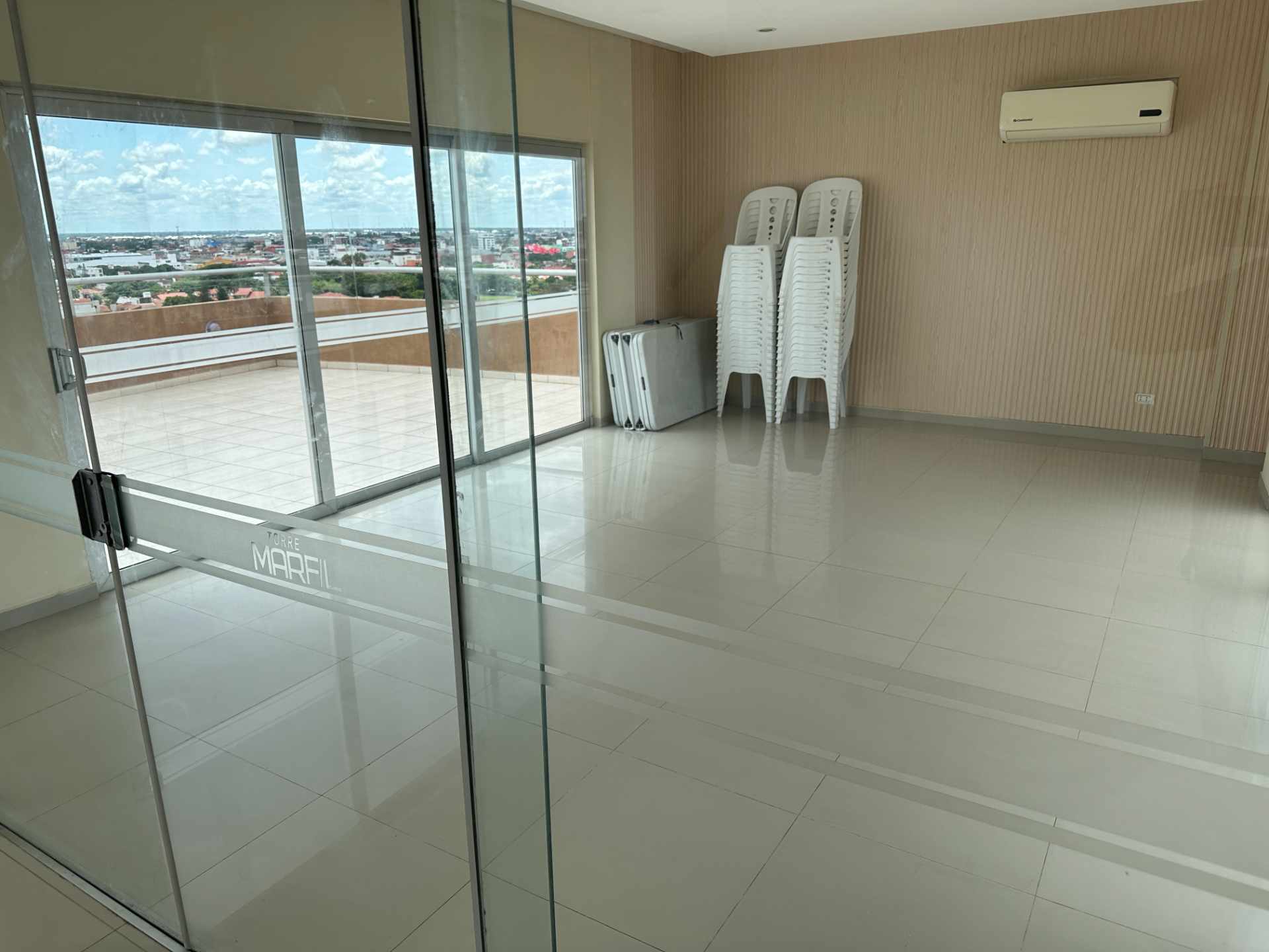 Departamento Torre Marfil piso 1. Av. Alemana entre 2do y 3er Anillo Foto 7
