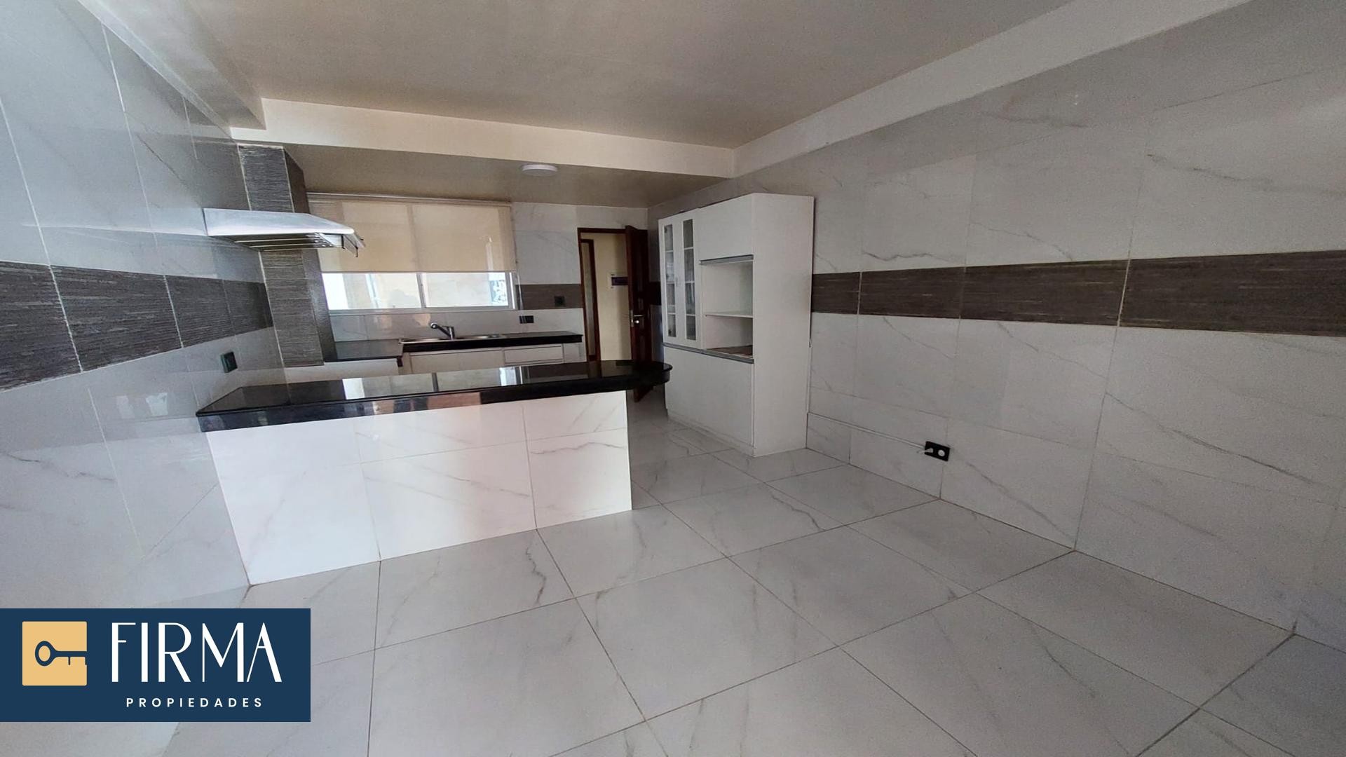 En Alquiler a Bs 3,800 Foto 4