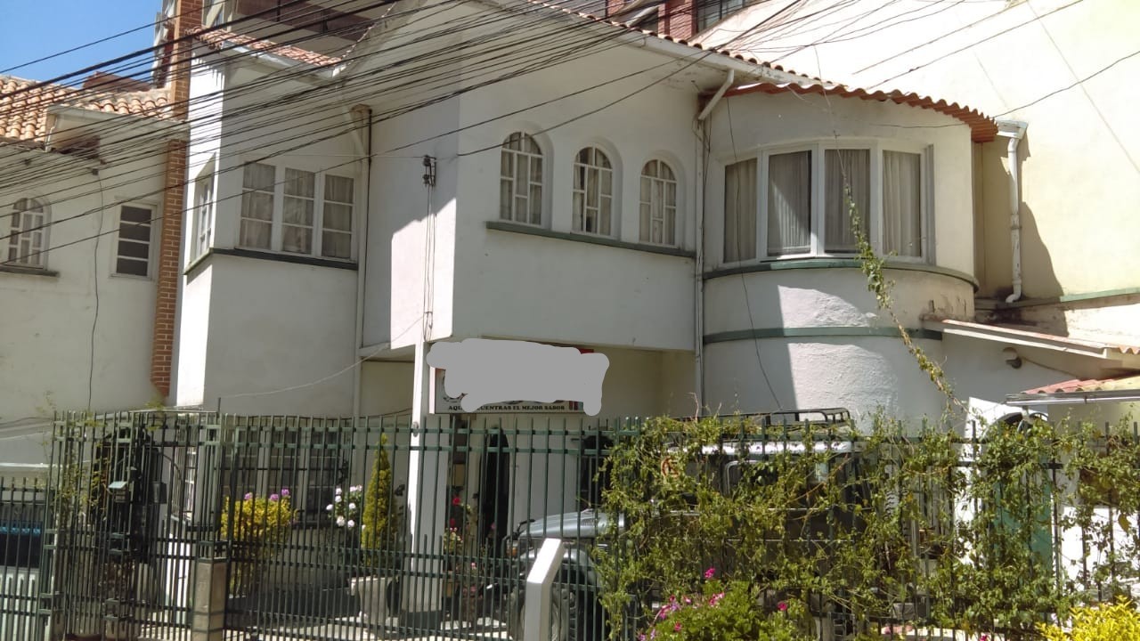 Casa en San Jorge en La Paz 9 dormitorios 5 baños 1 parqueos Foto 1