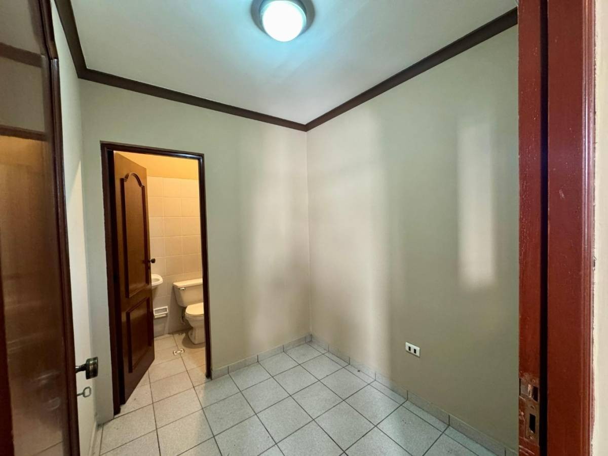 En Alquiler a $us 718 Foto 11