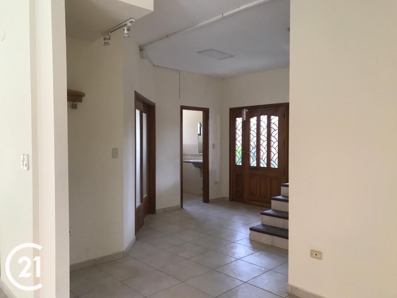 Casa en Entre 6to y 7mo anillo Norte en Santa Cruz de la Sierra 5 dormitorios 7 baños 8 parqueos Foto 12