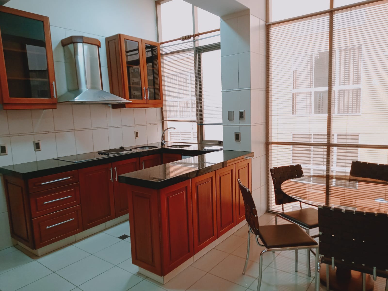 En Alquiler a $us 1,600 Foto 9