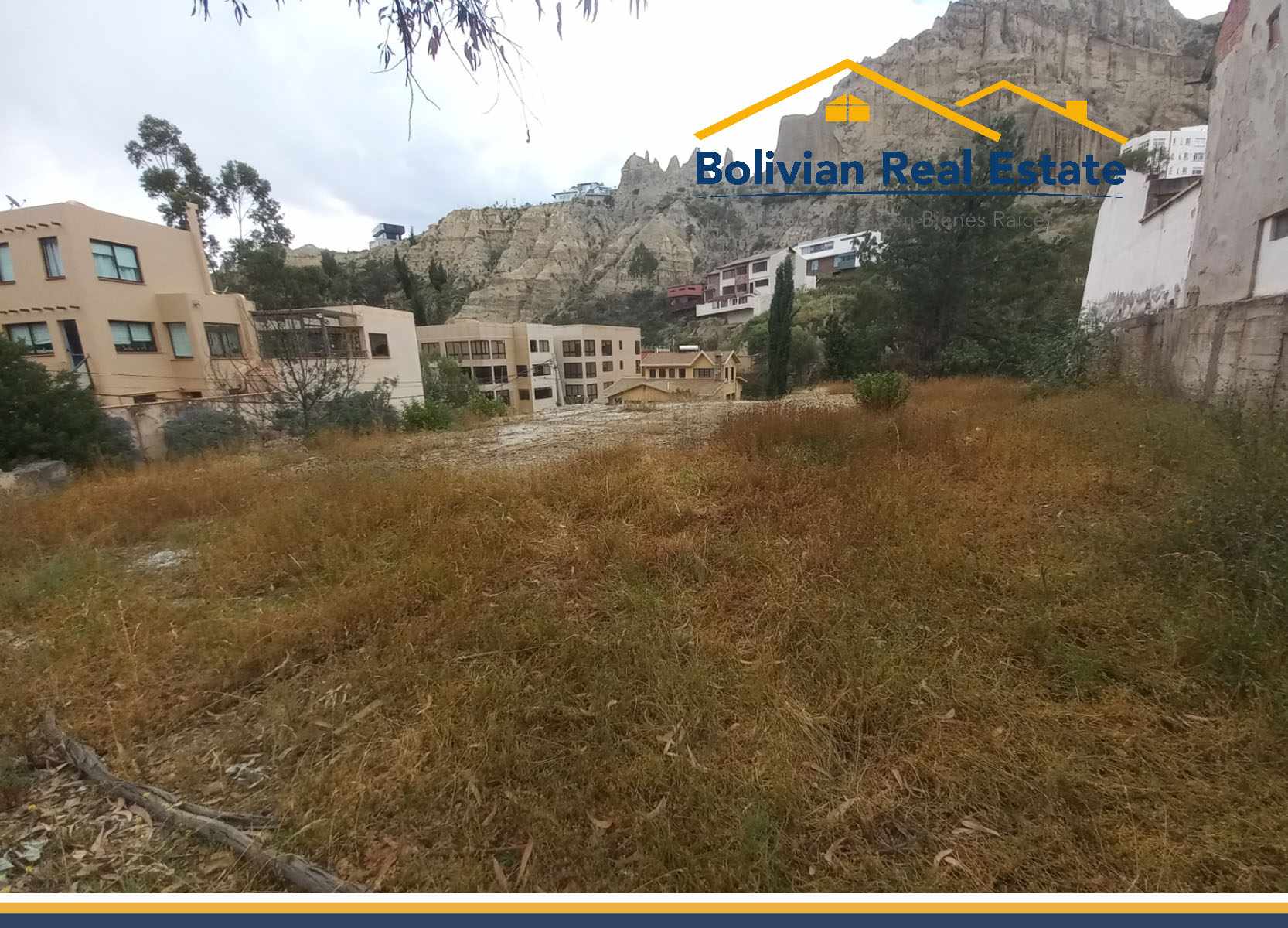 Terreno en VentaEN VENTA TERRENO EN PLENA ESQUINA, ACHUMANI PAMIR PAMPA     Foto 1