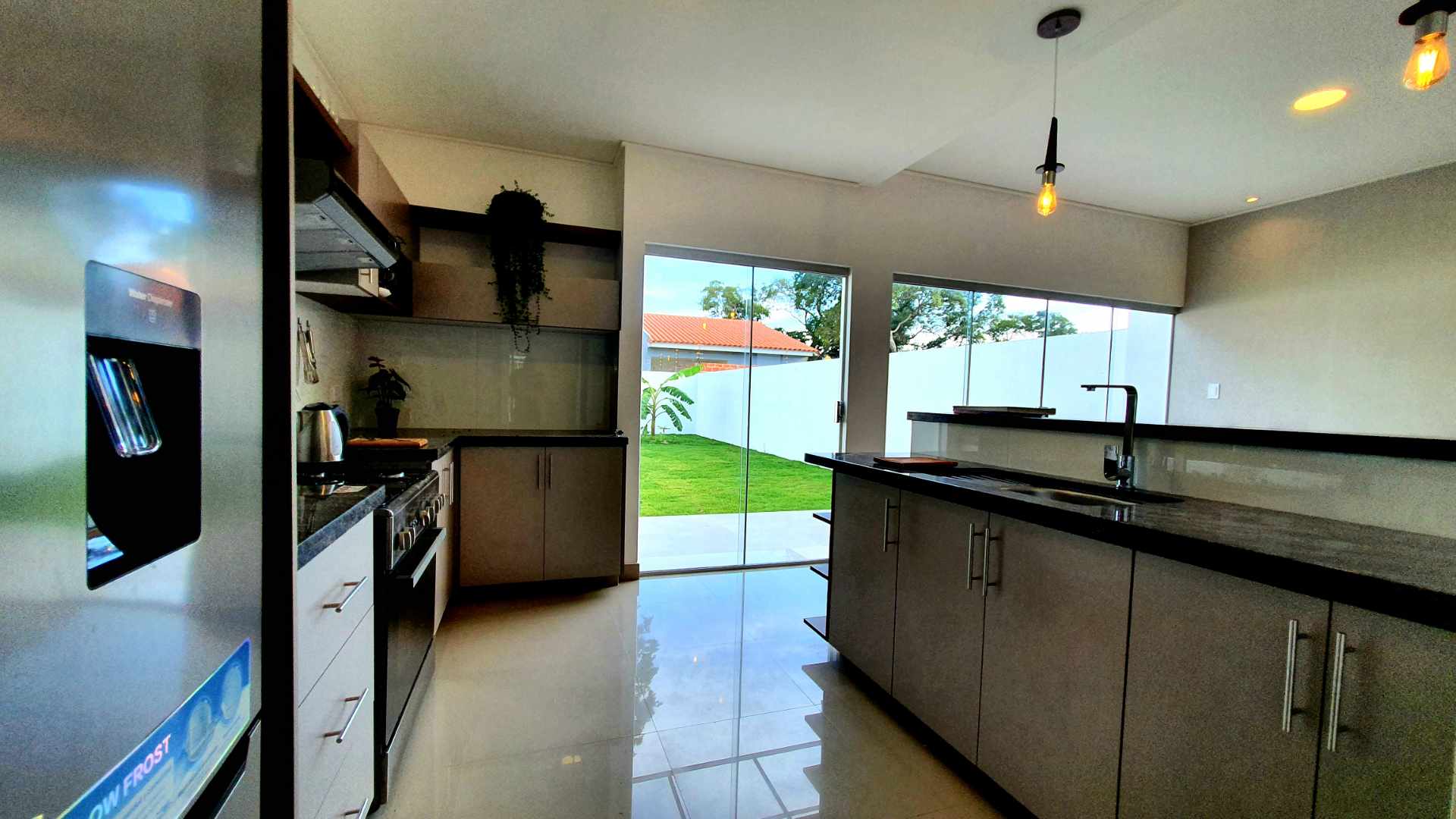 Casa en Carretera Norte en Santa Cruz de la Sierra 3 dormitorios 3 baños 2 parqueos Foto 10