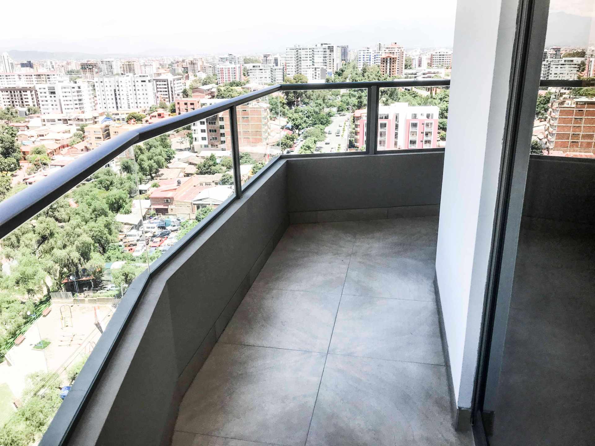 Departamento America Edificio Icono Piso 11 Norte Cochabamba Foto 11