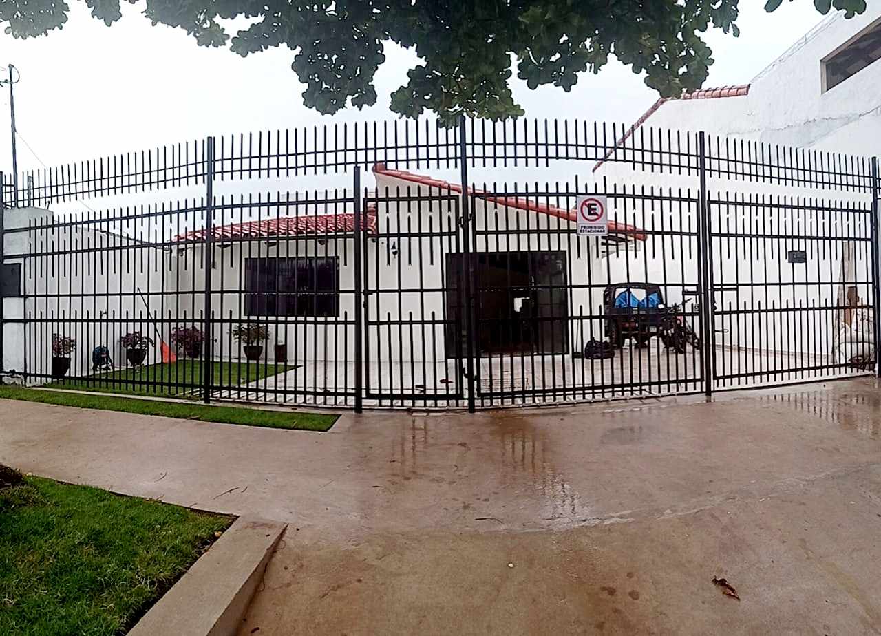 Casa en Entre 3er y 4to anillo Norte en Santa Cruz de la Sierra 3 dormitorios 2 baños 2 parqueos Foto 6