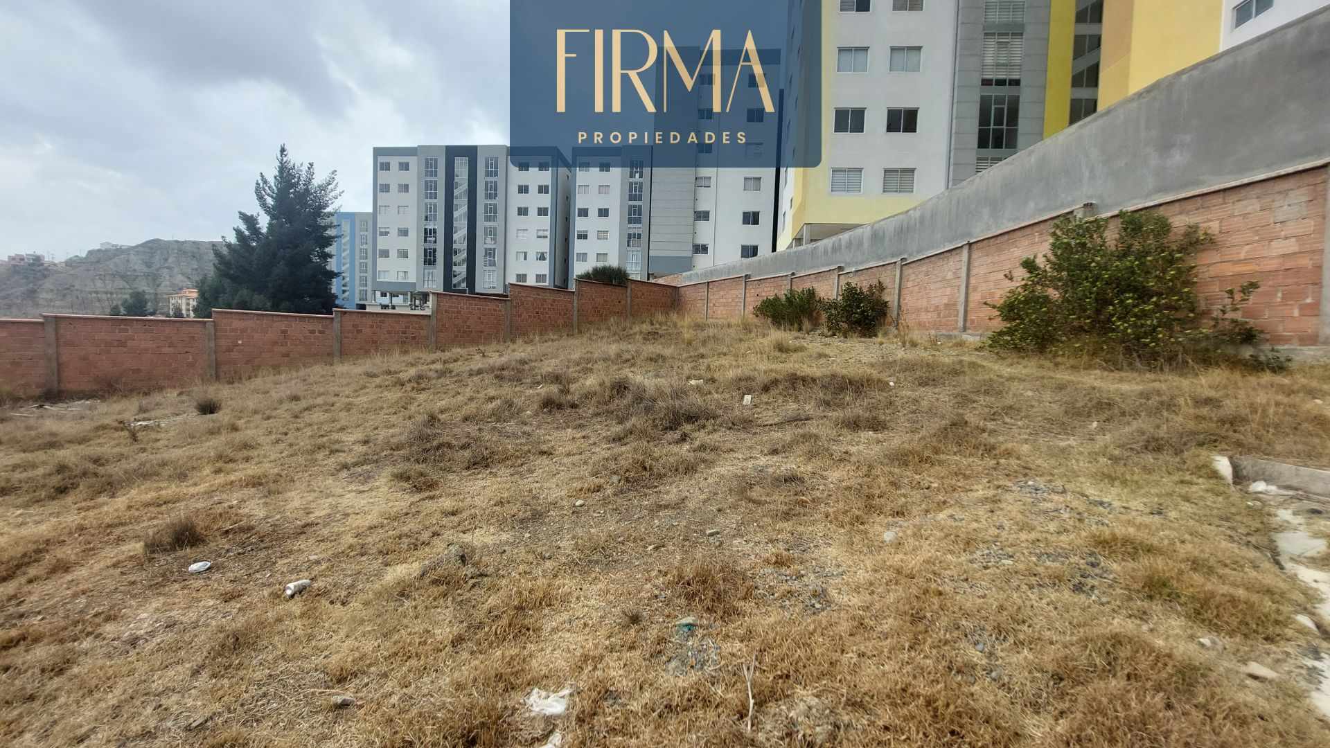 Terreno en VentaTERRENO EN VENTA, CONDOMINIO LOMAS DE ACHUMANI Foto 2