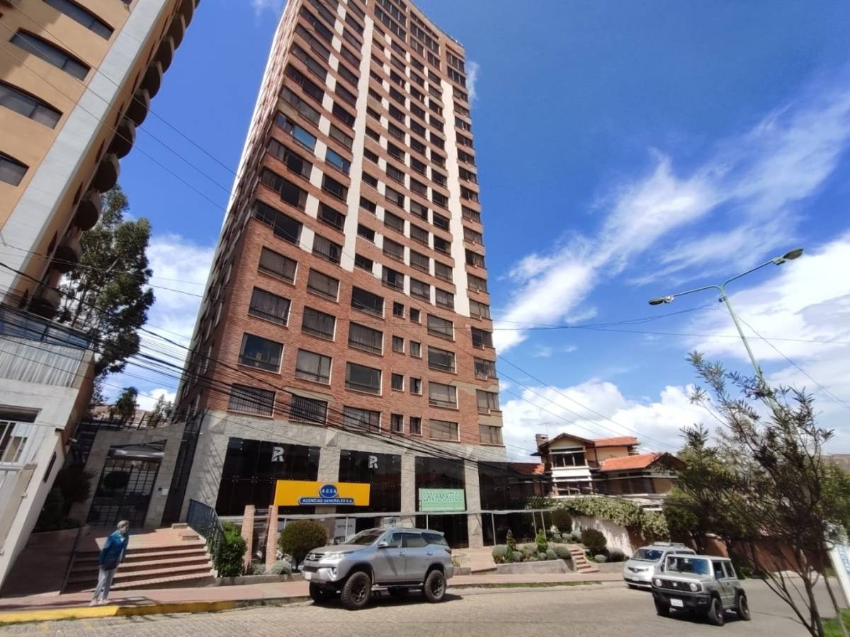 Departamento en AnticréticoCALLE 25 CALACOTO AV. MUÑOZ REYES Foto 1