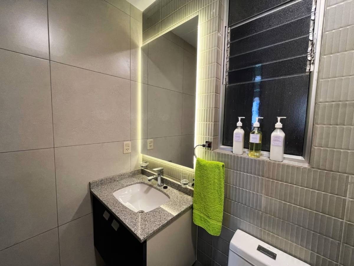 Departamento en Obrajes en La Paz 2 dormitorios 3 baños  Foto 11