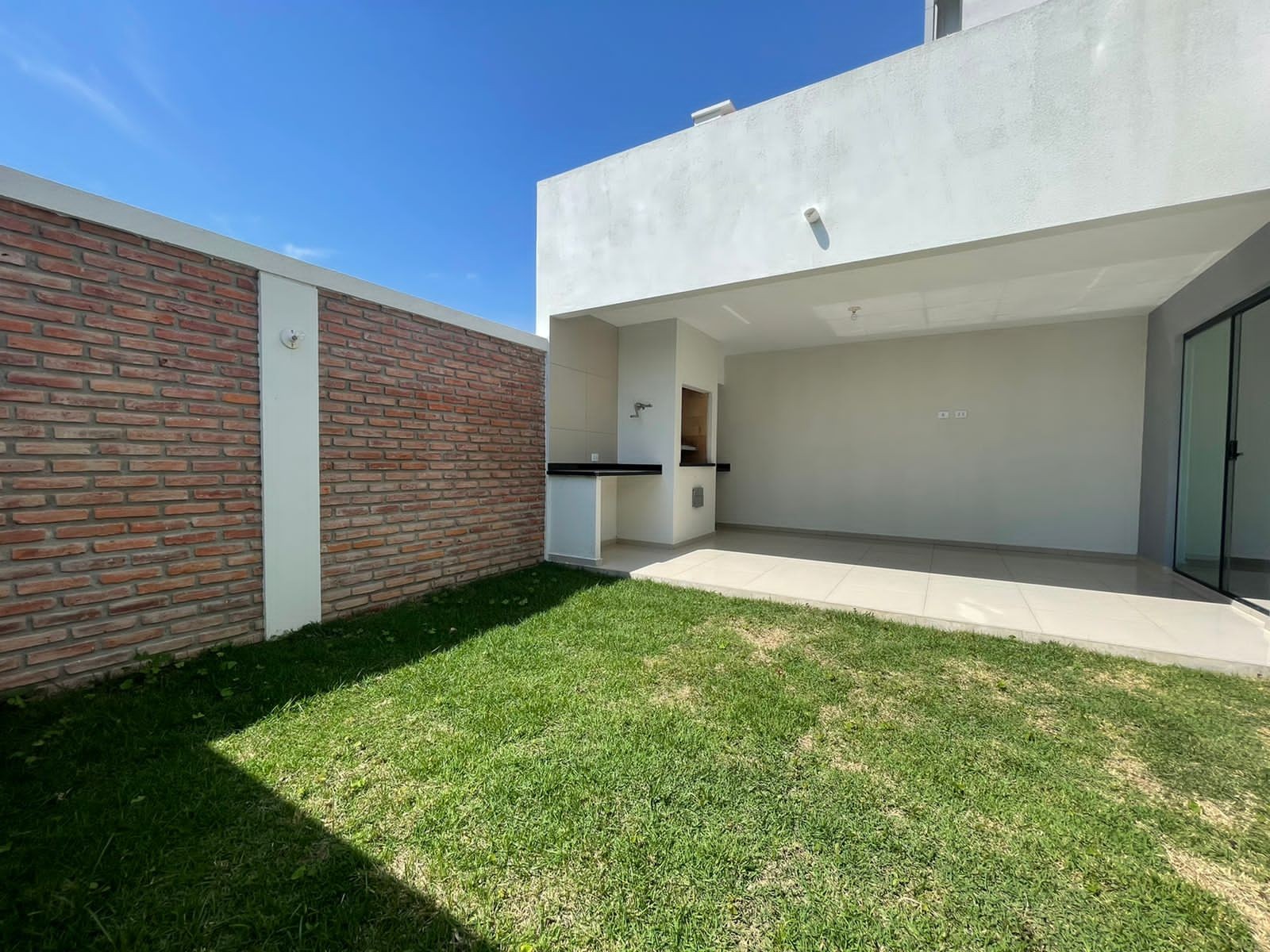 Casa en Entre 6to y 7mo anillo Oeste en Santa Cruz de la Sierra 3 dormitorios 4 baños 2 parqueos Foto 12