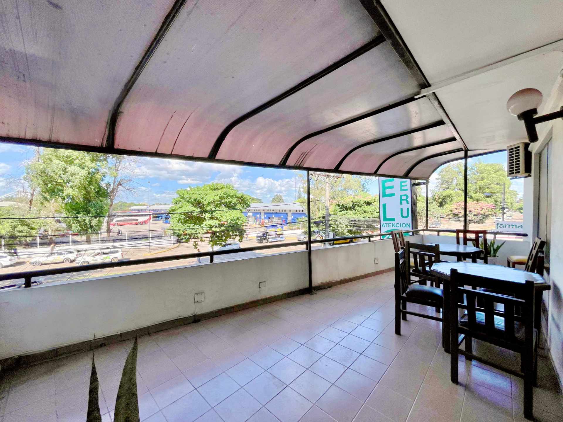 Edificio FRENTE A LA TERMINAL BIMODAL!! HOTEL ACTIVO EN VENTA!! Foto 4