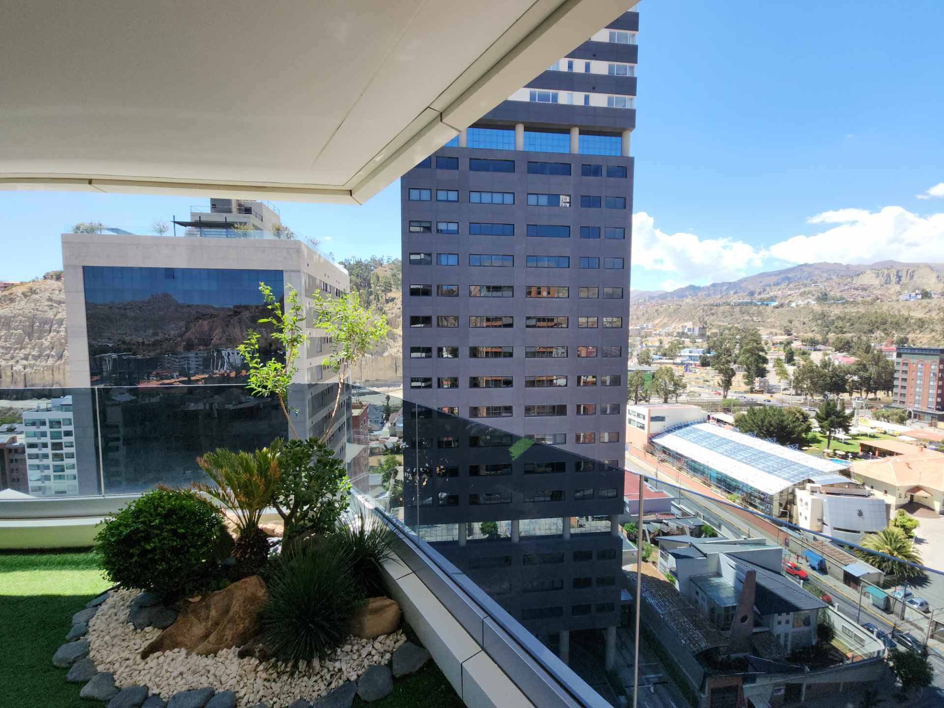 Departamento en Calacoto en La Paz 3 dormitorios 5 baños 1 parqueos Foto 21