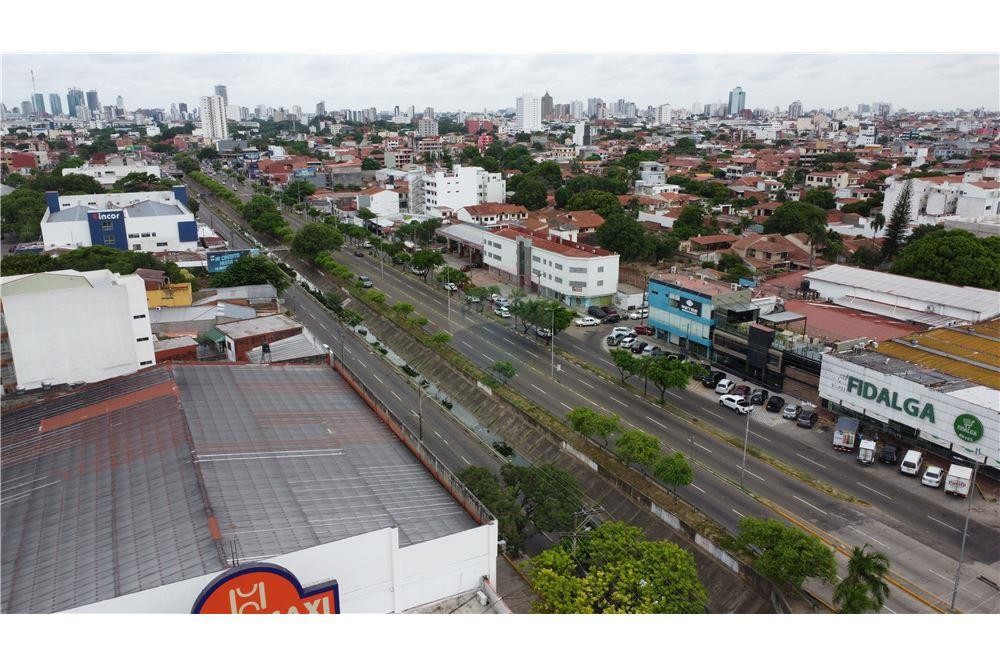 Edificio en VentaAvenida 26 de febrero - Segundo anillo a una cuadra Av. Piraí Foto 17