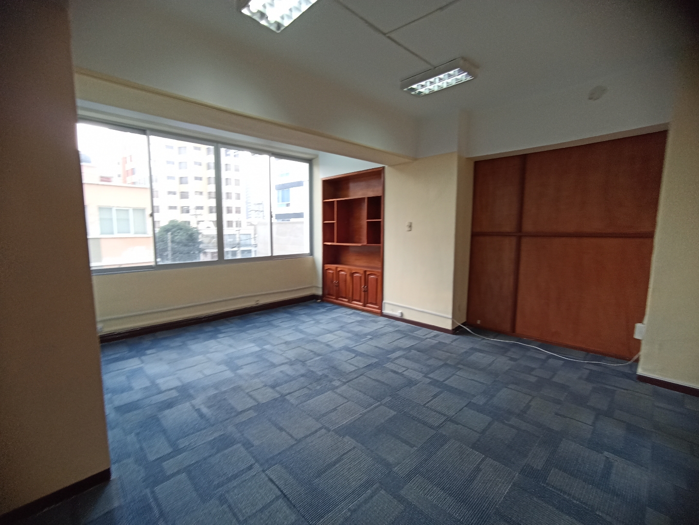 Oficina en Miraflores en La Paz 13 dormitorios 5 baños 2 parqueos Foto 23