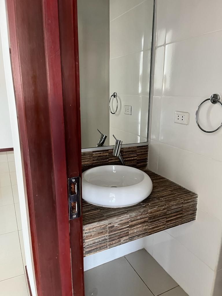 Departamento en Entre 2do y 3er anillo Oeste en Santa Cruz de la Sierra 1 dormitorios 1 baños 1 parqueos Foto 2