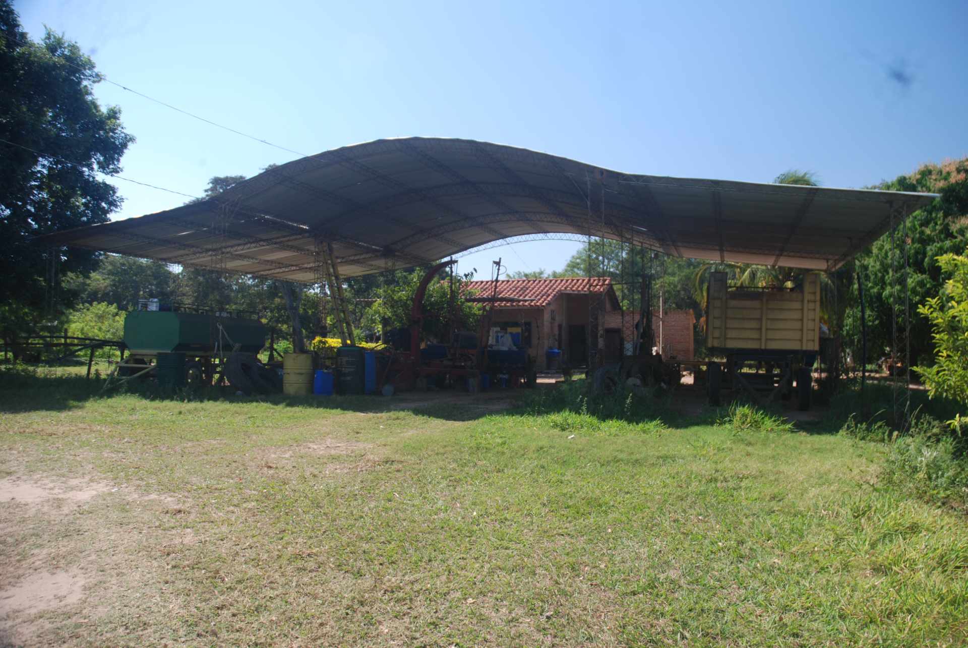 Quinta propiedad agrícola en Venta A 20mn de Warnes  vendo una Hermosa  Lecheria productiva  de 56ha  Foto 3