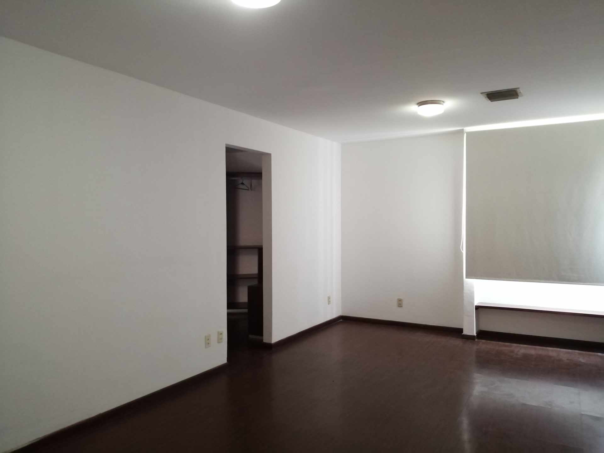 Casa en Entre 5to y 6to anillo Norte en Santa Cruz de la Sierra 4 dormitorios 4 baños 3 parqueos Foto 18
