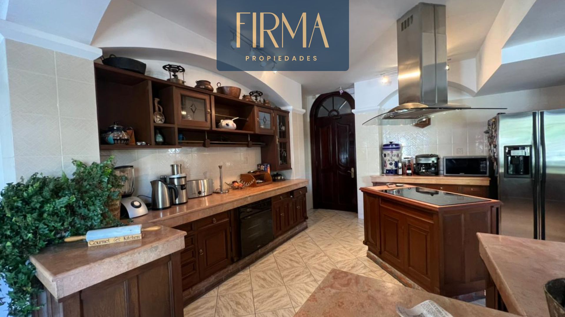 Casa en Achumani en La Paz 4 dormitorios 7 baños 5 parqueos Foto 20