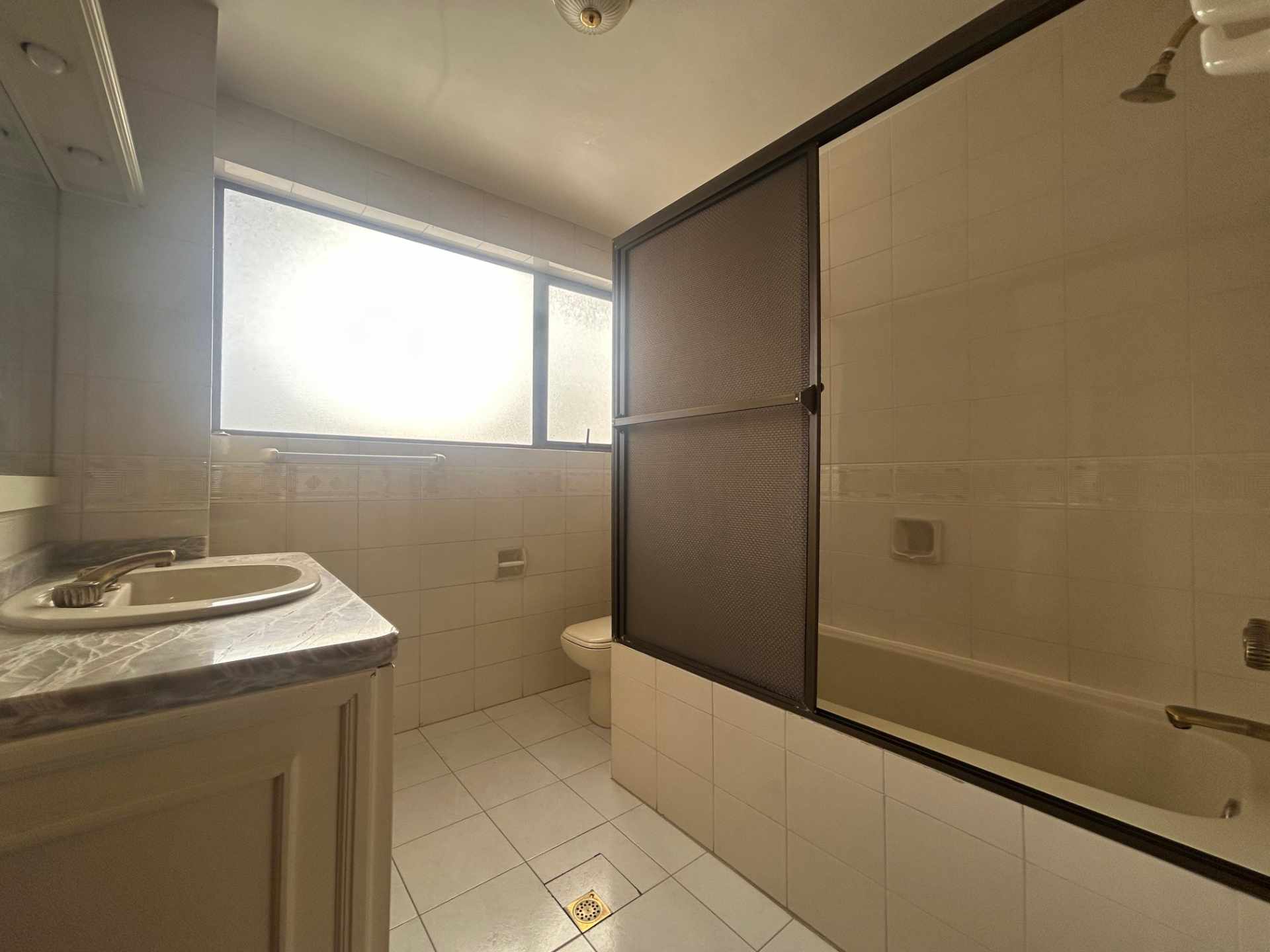 En Alquiler a $us 1,500 Foto 6
