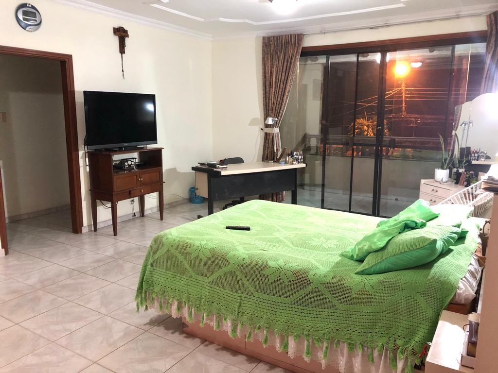 Terreno En Ubicación Privilegiada De Ocasión En Venta Amplio Terreno (1.105 m2) con casa Ideal para Desarrollo Inmobiliario o Comercial - 3er Anillo y Radial 26 Foto 10