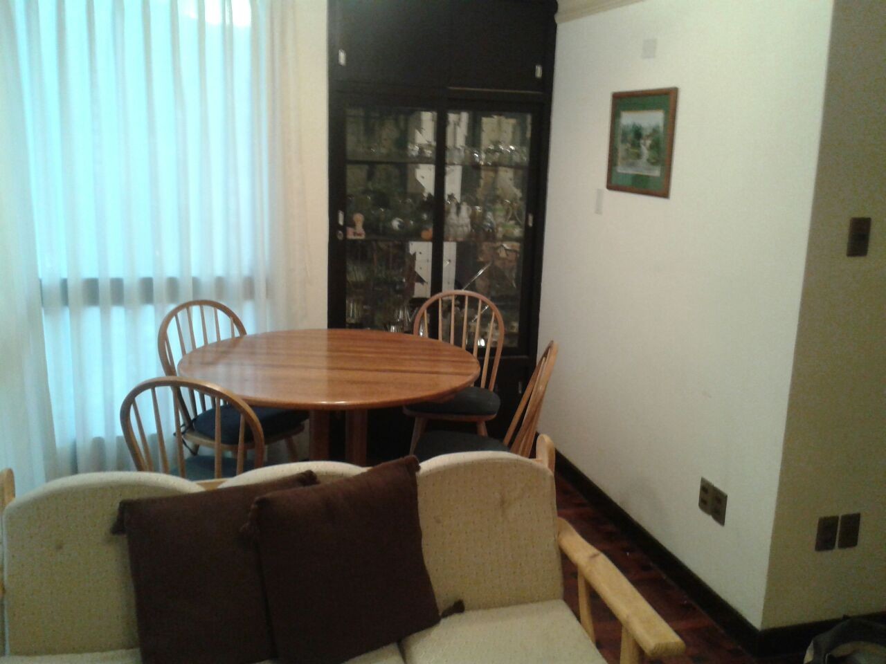 Departamento en AlquilerAv. Arce a una cuadra de la UMSA Foto 3