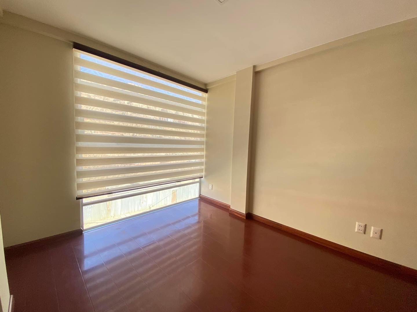 Departamento en Cota Cota en La Paz 3 dormitorios 4 baños 1 parqueos Foto 5