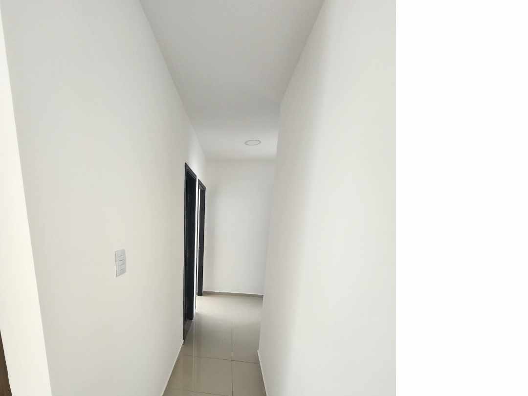 Casa en Entre 6to y 7mo anillo Oeste en Santa Cruz de la Sierra 3 dormitorios 2 baños 2 parqueos Foto 17