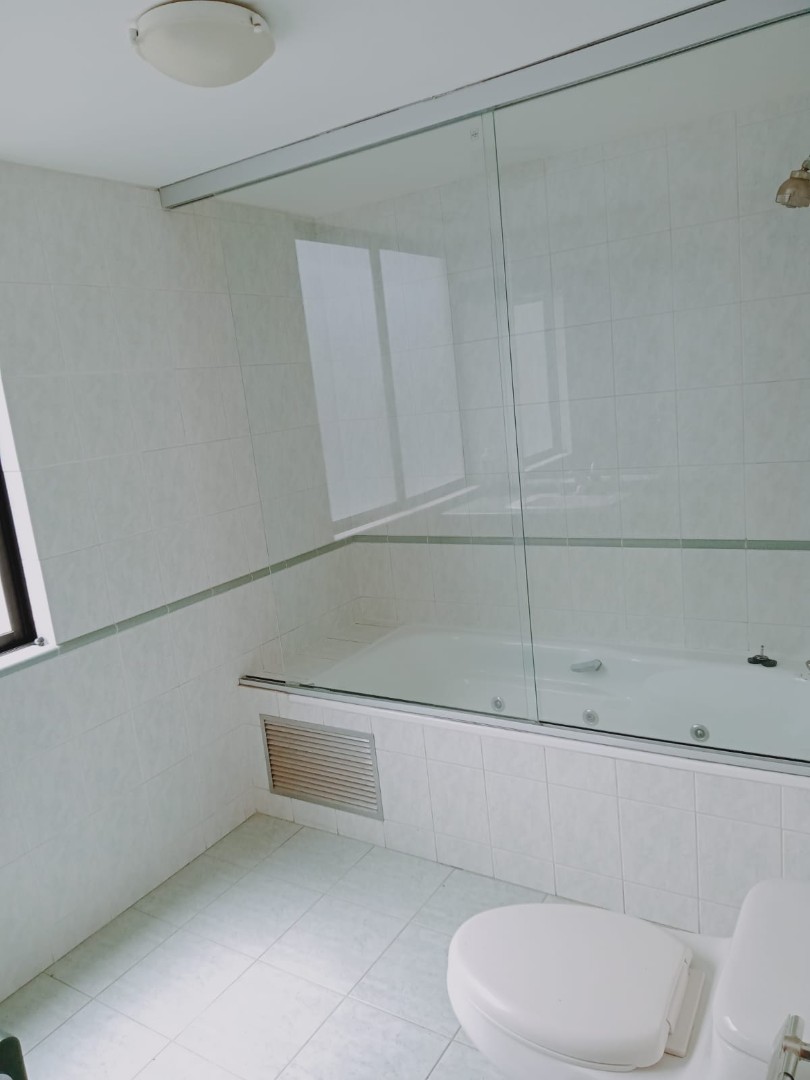 Departamento en AnticréticoANTICRETICO REGISTRABL, ELEGANTE DEPARTAMENTO EN ACHUMANI SECTOR ASILO 3 dormitorios 4 baños 2 parqueos Foto 20