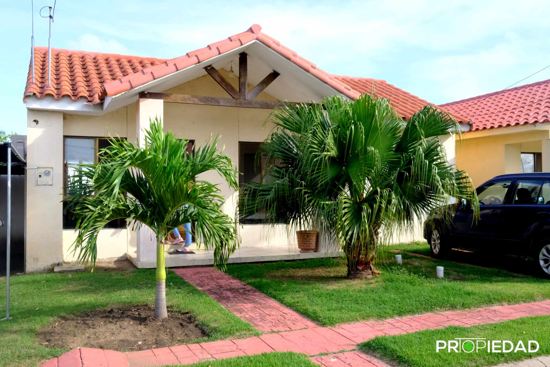 Casa Condominio Patujú – Jardines de Pentaguazú, bloque C – Satélite Norte. Foto 9