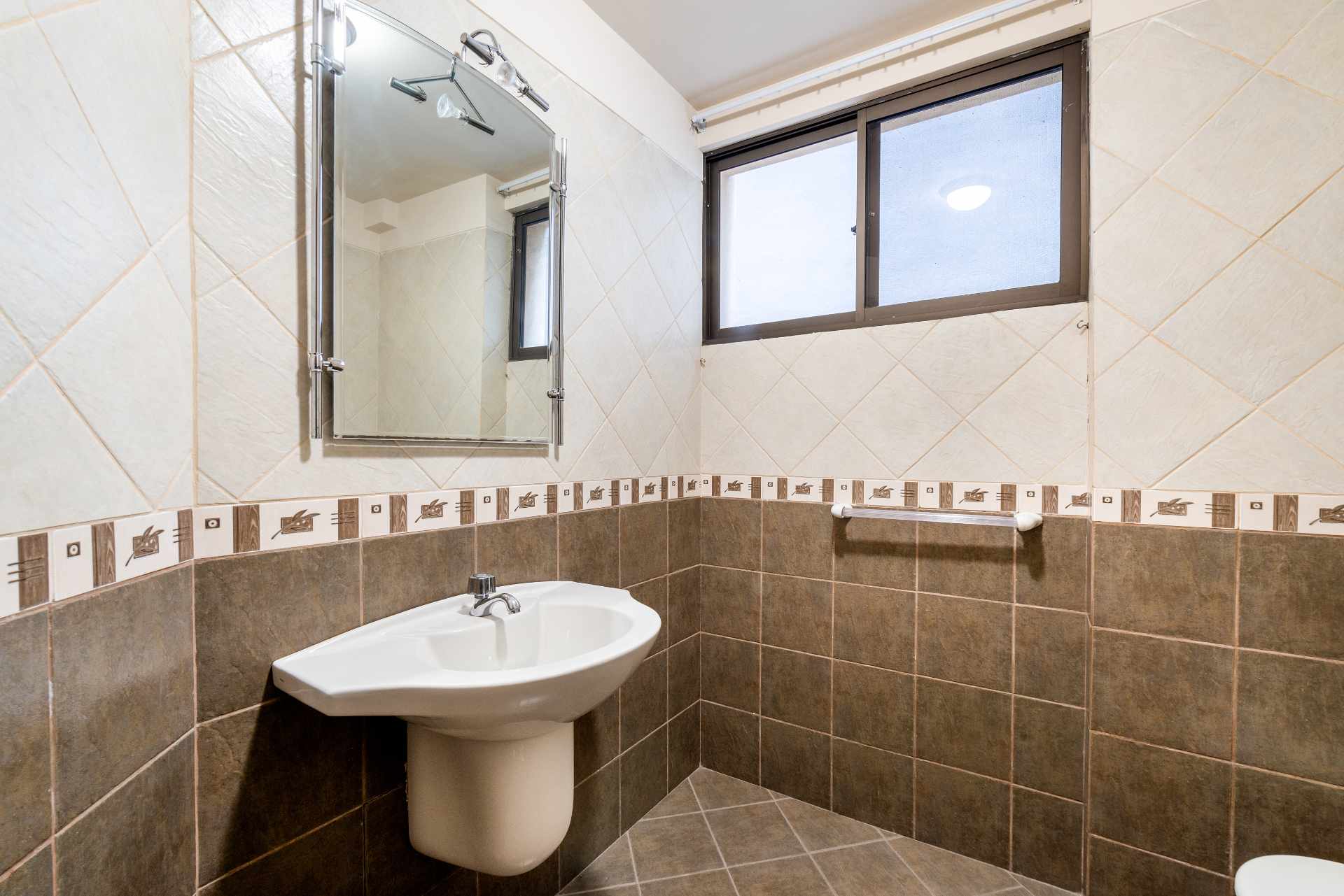 Oficina en VentaAv. Villarroel 1851 Foto 5