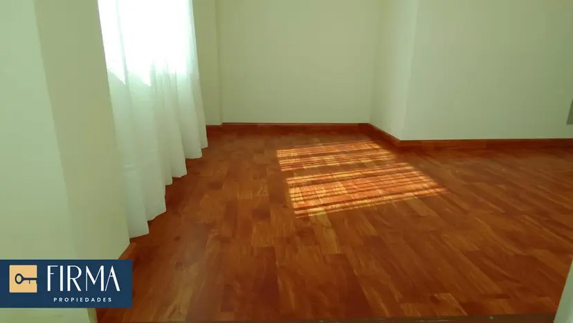 Casa en AlquilerUrbanización Los Rosales Zona de Achumani  Foto 7