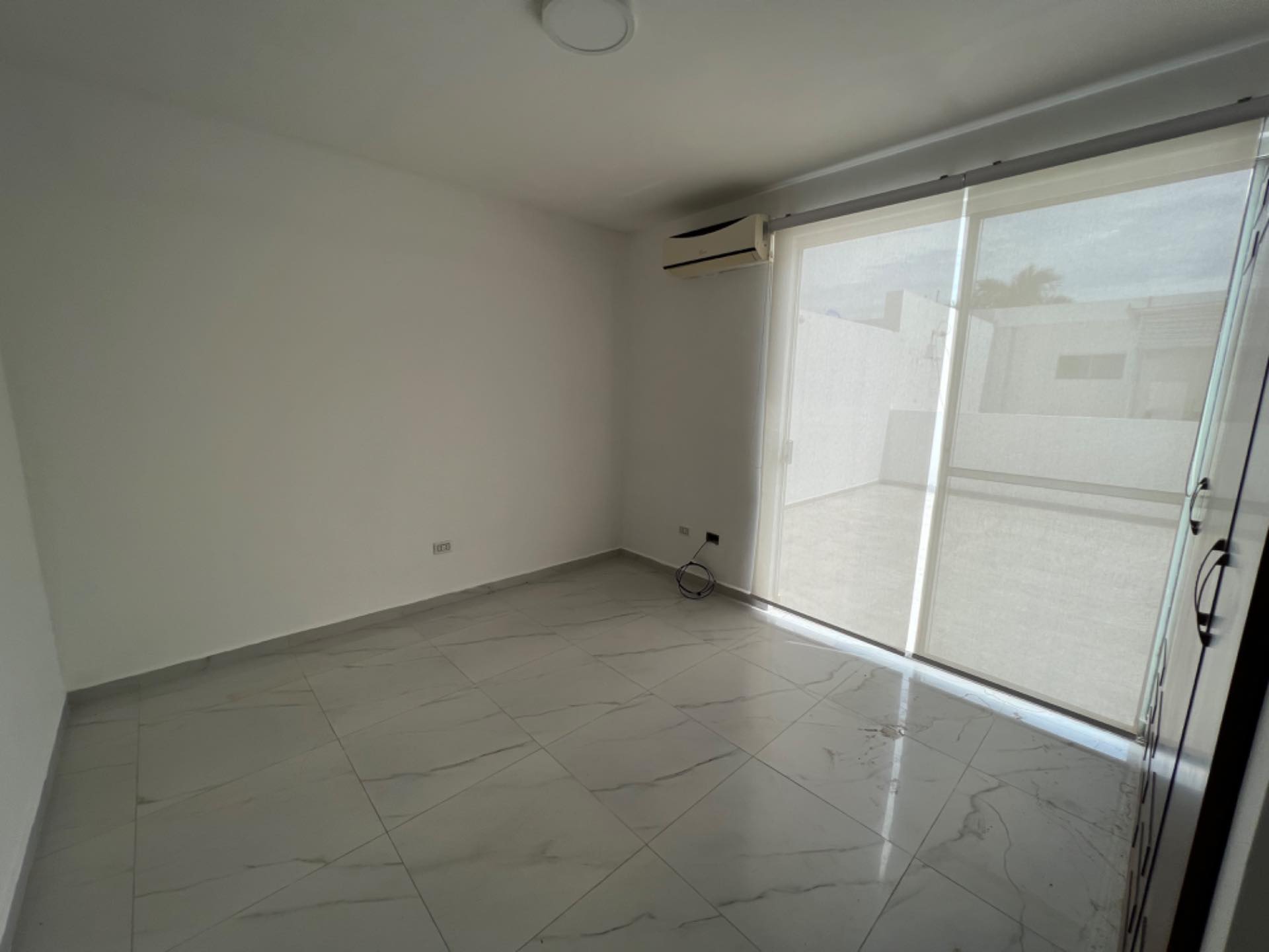 Casa en AlquilerCONDOMINIO LOS PARQUES DEL URUBO I 4 dormitorios 5 baños 3 parqueos Foto 16