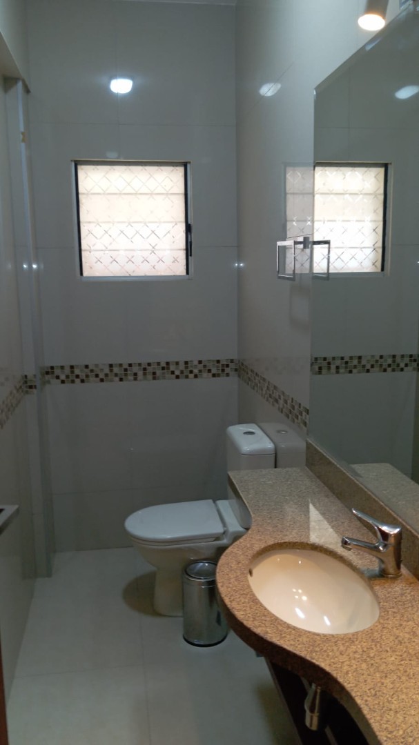 Departamento Zona Sur, cerca  de la Avenida  del Ejercito Foto 4