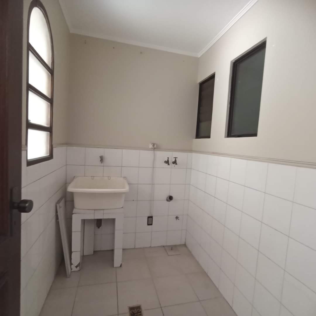 Departamento en Obrajes en La Paz 3 dormitorios 4 baños 1 parqueos Foto 24