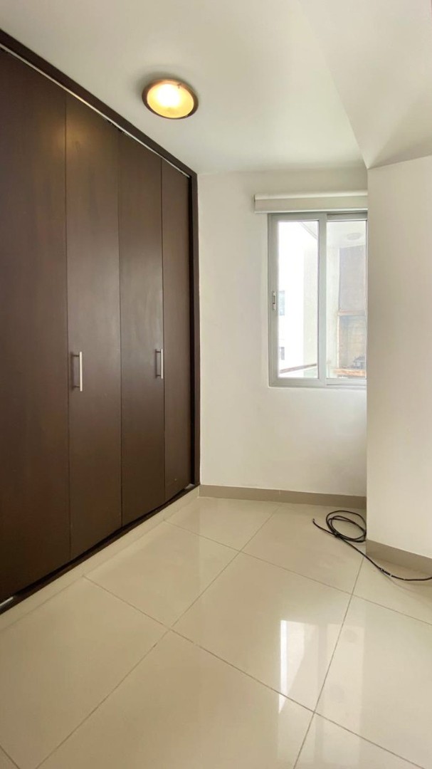 Departamento en AlquilerZONA CENTRO SUR
Condominio Zafiro
Calle Potosí esq. Saavedra 2 dormitorios 2 baños 1 parqueos Foto 6