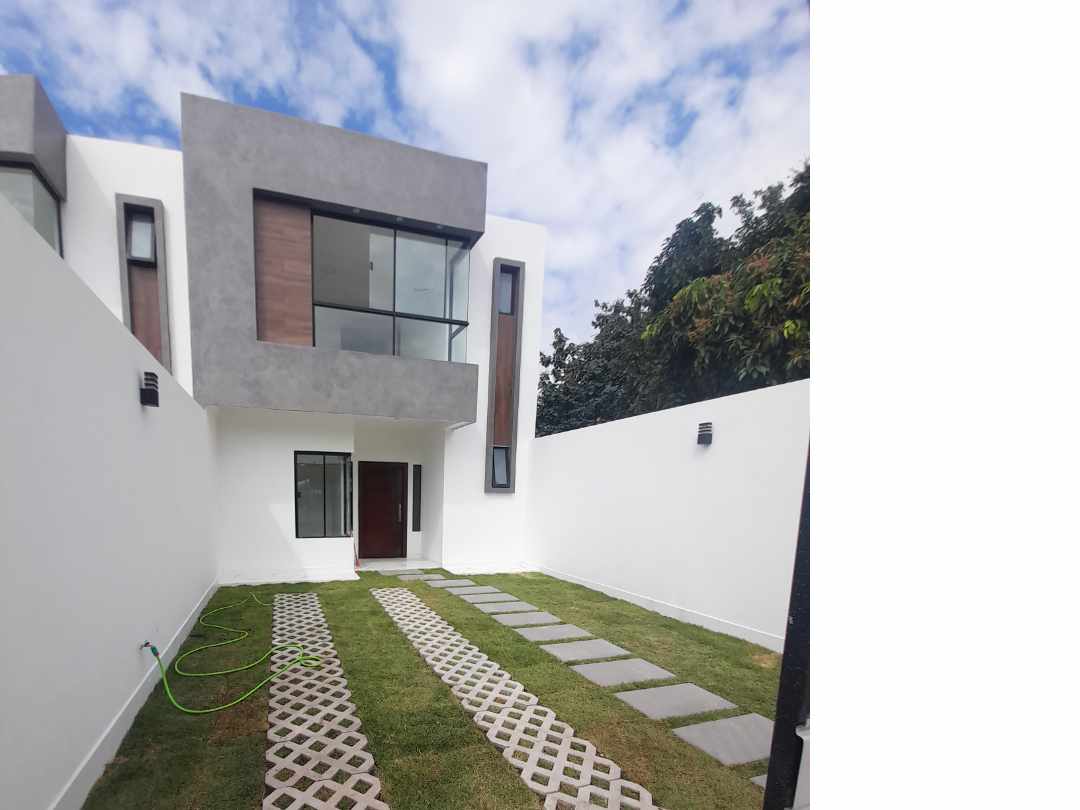 Casa en VentaCalle S/N Barrio El Dorado 9no anillo Foto 3