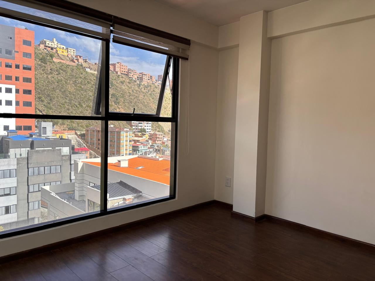 En Alquiler a Bs 2,800 Foto 3